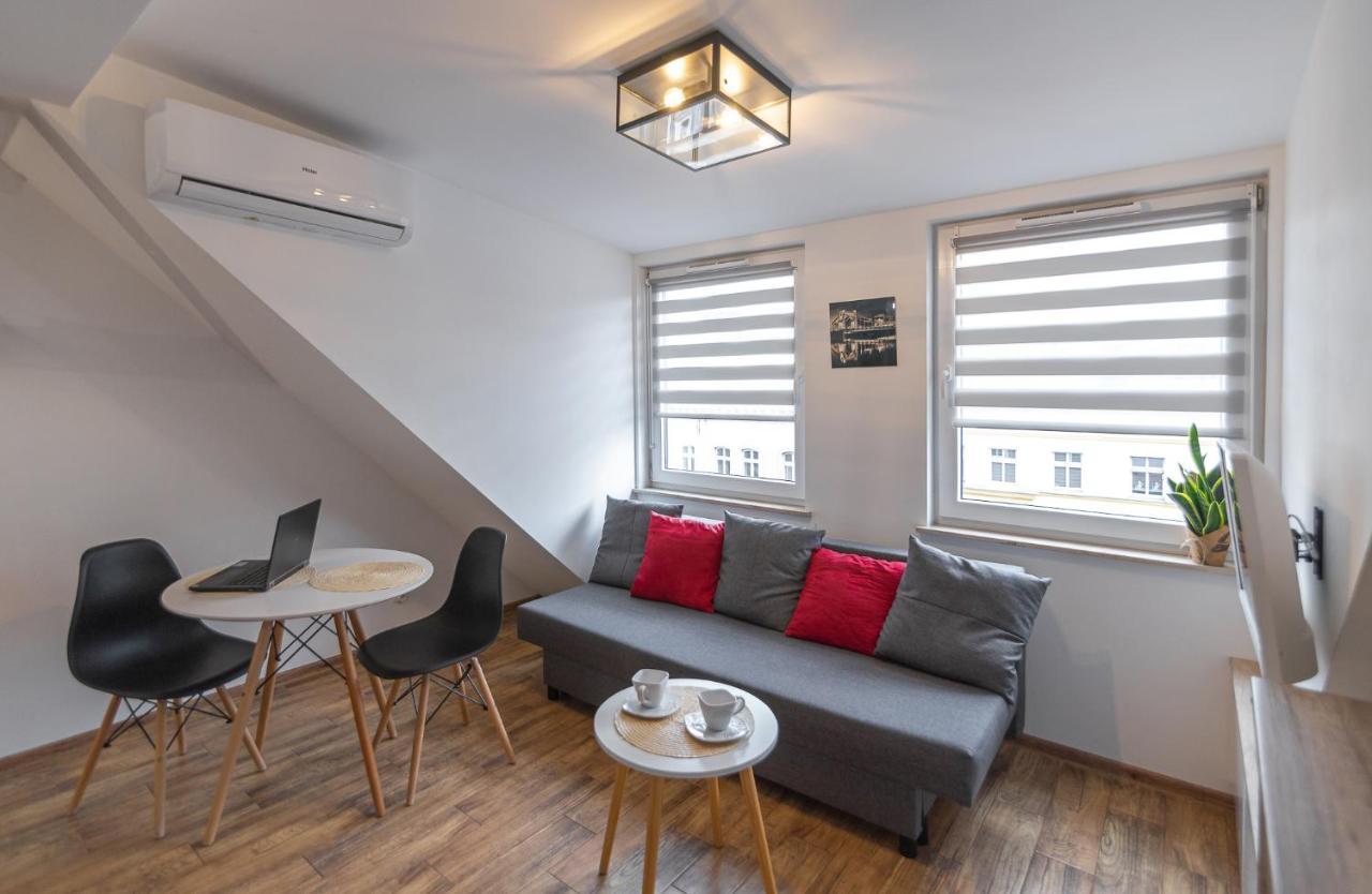 Apartamenty Niedaleko Dworca Od Wroclawapartament-Pl Exteriör bild